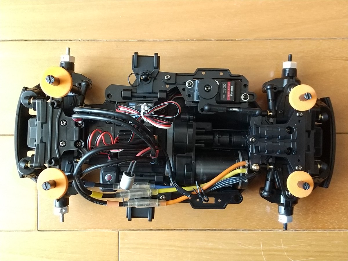 タミヤのMB-01をブラシレス化しました。ヨコモZERO2の17.5T（進角20°）を載せて約3500rpmになりました。加速が強くなっても、破綻せず上手く走ってくれるかどうか…