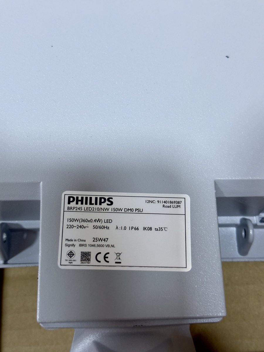 HeightsGhana's tweet image. 150W PHILIPS LED Streetlights are on sale..

High quality, reliable product that would serve you many years without fail.

Call us NOW: 053-271-7780 WhatsApp: 0263-721-936

#PhilipsStreetlight #LED #LightingProject #Ghana