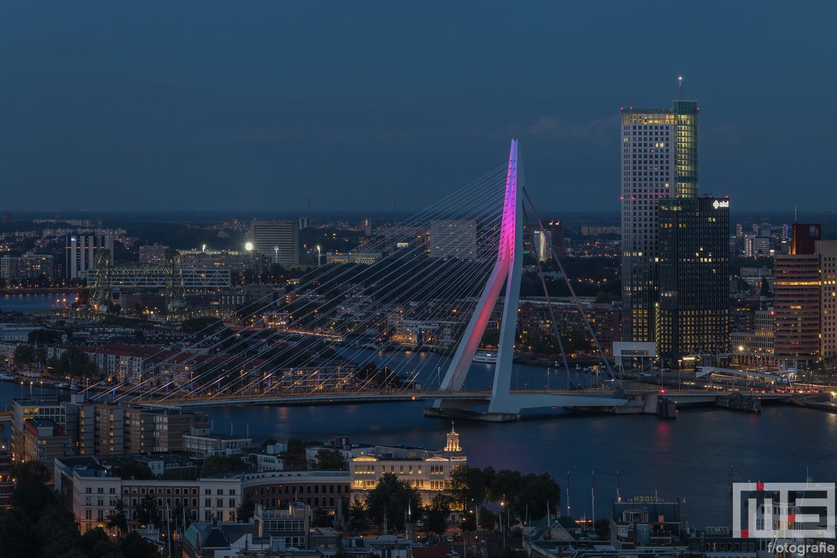 010bynight's tweet image. De #Erasmusbrug in #Rotterdam door @marcvanderstelt als afdruk op canvas of #print? Verkrijgbaar via shop.ms-fotografie.nl
.
.
.
#picfee #werkaandemuur #sfeeraandemuur #artheroes #benrobenelux #fujifilm #fujifilmnederland