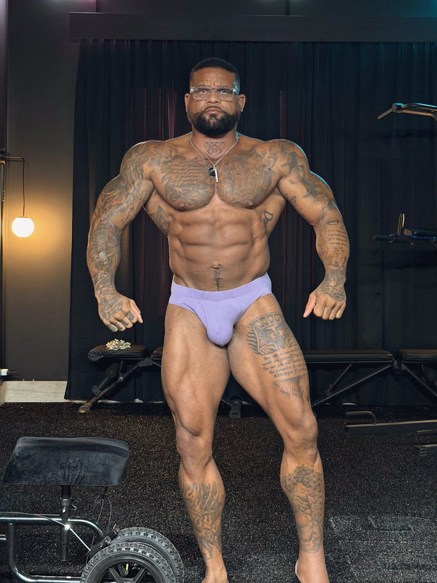 dudeslikedudes's tweet photo. @RealAmVoice @alexstein99 @alexstein69420 @RyleyNiemi_ Hey @RyleyNiemi_ come call those nasty and stereotypical names to the thousands of out and proud gay fitness influencers all over social media you cowardly p!g 🤣🤡
#SamCushing
@jmrh_v2
@ShaunT
@Bowens_Official https://t.co/xDYvhbEswX