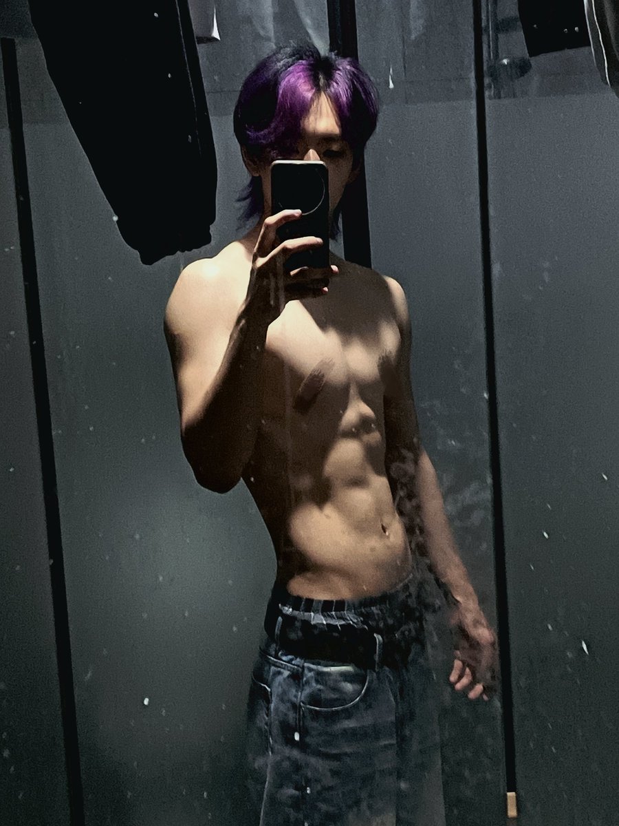 BaiChen99790's tweet photo. 💜 https://t.co/fXMAVqSZch
