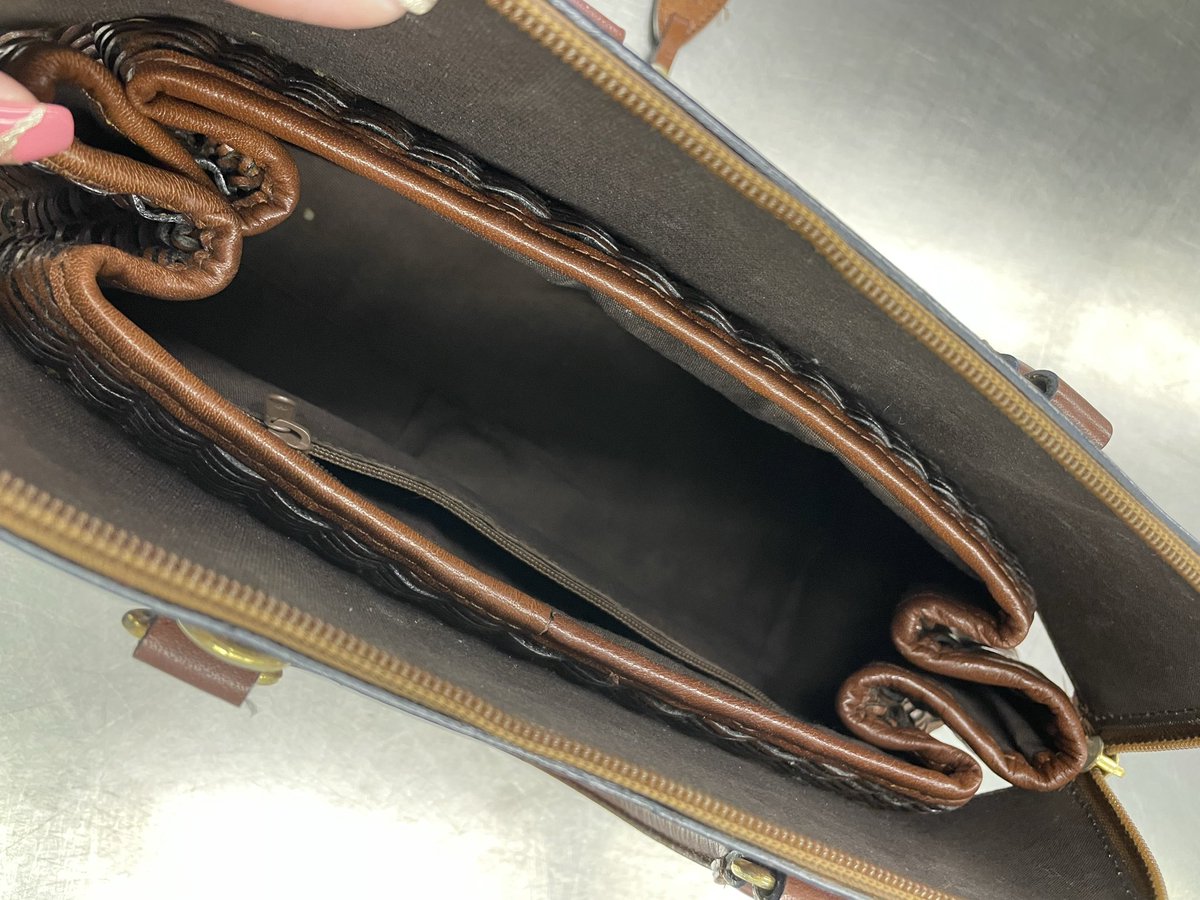 kingfamilyKANTO's tweet image. 【栃木店】
⭐︎オススメ紹介⭐︎

Kovery
カゴバッグ
￥1600

※当日のみ取り置き可能
問い合わせはこちらまで

0282 88 3777

ご来店お待ちしております🚗³₃

#古着 　#メンズ　#レディース　#キングファミリー　#リサイクルシ