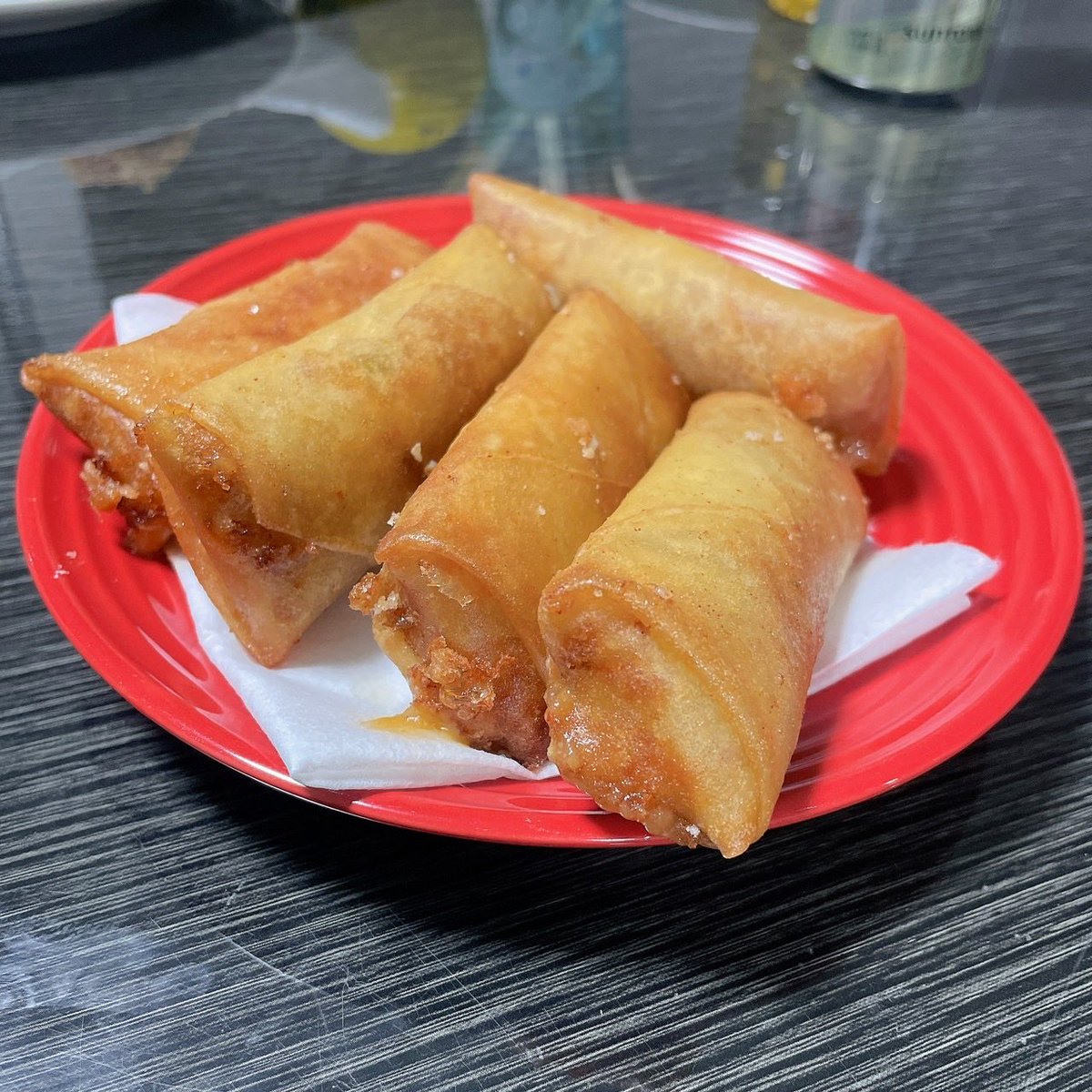 tomochangyoza's tweet photo. 💐母の日に餃子🥟

毎年恒例！大人気の母の日限定セット！
今年も販売開始しました🎁

毎年何あげようか迷ってるけど、お母さんに良いものプレゼントしたい！！
そんな方へ。

今年は餃子・水餃子・春巻のセットで３０００円です！

#母の日
https://t.co/uCwiZVrE9H https://t.co/RKXSC7EfNm