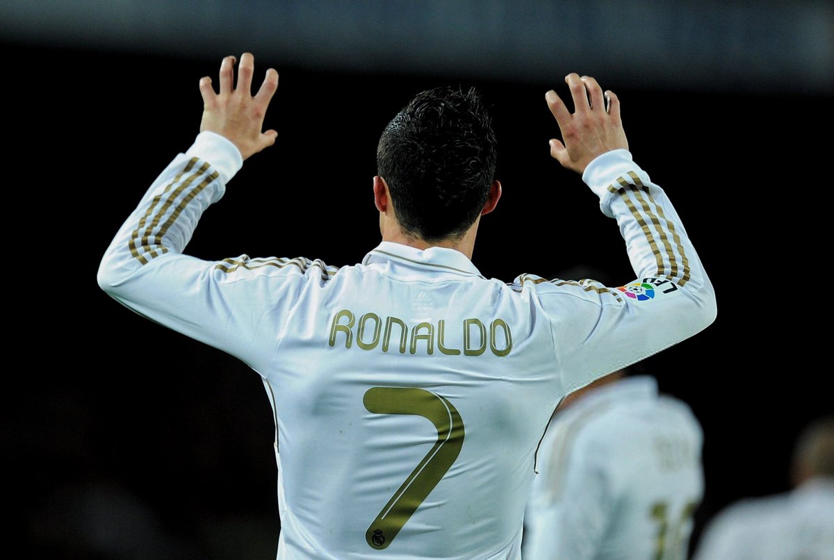 _gjr7's tweet image. "Calma , Calma"

- في مثل هذا اليوم قبل 14 سنة 📆..

- كتب الاسطورة كريستيانو رونالدو نهاية اعظم جيل في تاريخ برشلونة "برشلونة بيب"
و حسم الدوري لـ ريال مدريد بعد الجام 90 الف متفرج بالكالما كالما 🐐🔥 .

#RMABAR - #CristianoRonaldo 
 #RealMadrid - #ElClásico