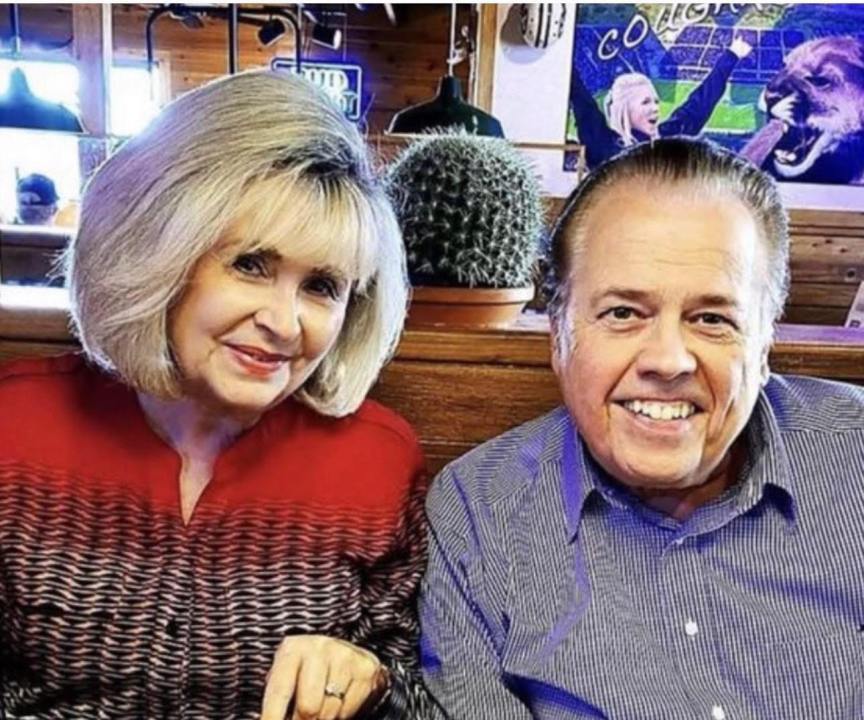 UtahLiveData's tweet image. 'His positive outlook was an inspiration to many': Tributes pour in for Alan Osmond after his death

abc4.com/news/wasatch-f…

#UTLD
#UTAH
#JDATA