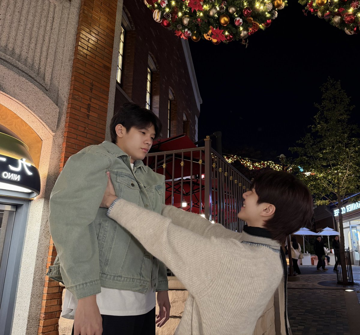 jmo14_03_24's tweet image. Always🤍

#JimmyOhm