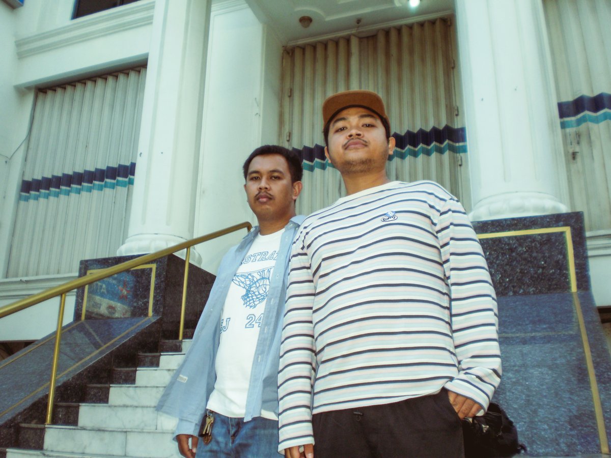 bangghulam's tweet image. Decemberism rilis “A Summer Bluer”—refleksi melankolis tentang perpisahan &amp;amp; pencarian diri. #newrelease