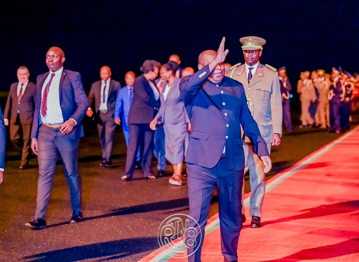 RTNBurundi's tweet image. À l’issue de visites de travail effectuées en République du #Congo, en #Turquie et au #Burkina_Faso, le Président de la République du #Burundi et Président en exercice de l’Union africaine, @GeneralNeva, a regagné le territoire national dans la matinée de ce mardi 21 avril 2026.