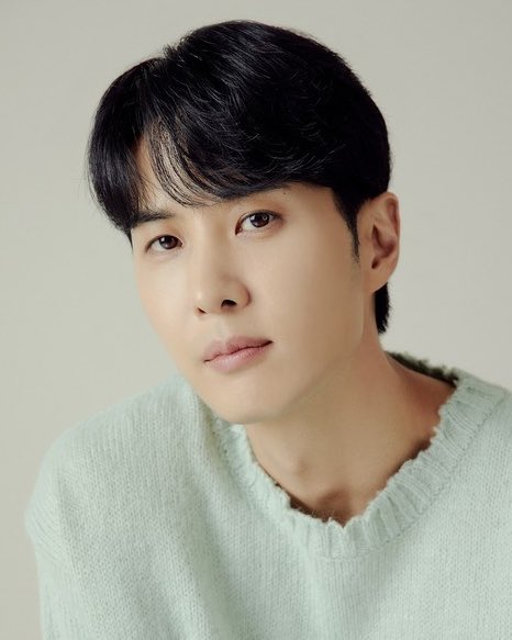 김소연 x 김지석 <연애의 재발견>

'연애의 재발견'은 셰어하우스를 하게 된 이혼 부부가 같은 호텔에서 근무하며 서로 재발견하는 이야기를 담은 드라마, Jtbc 방영 예정 (9월 방영 목표)