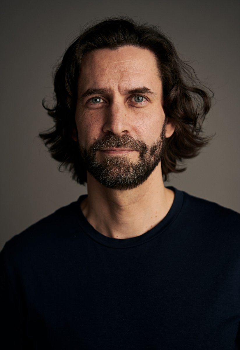 char🔻comms open!! tweet media