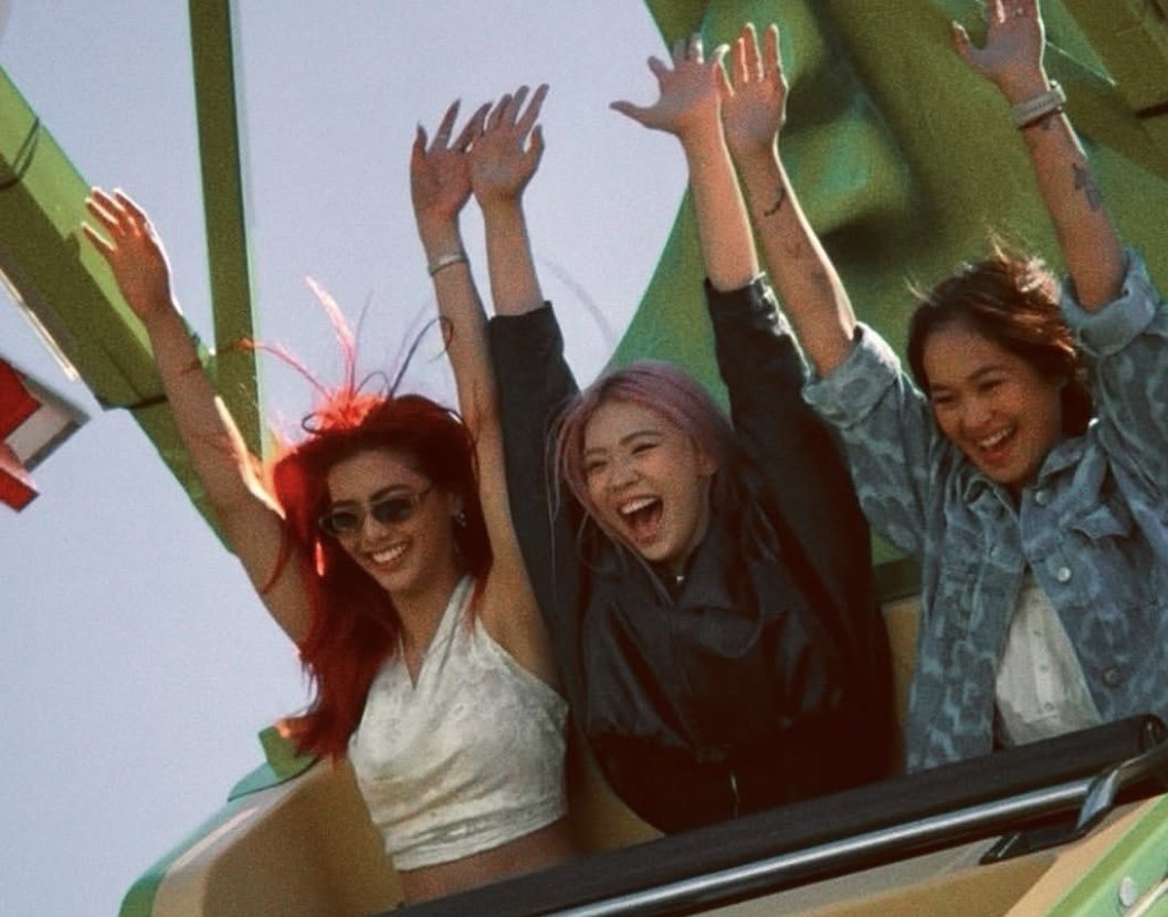 POGANDA DAILY 🌸🎡 tweet media