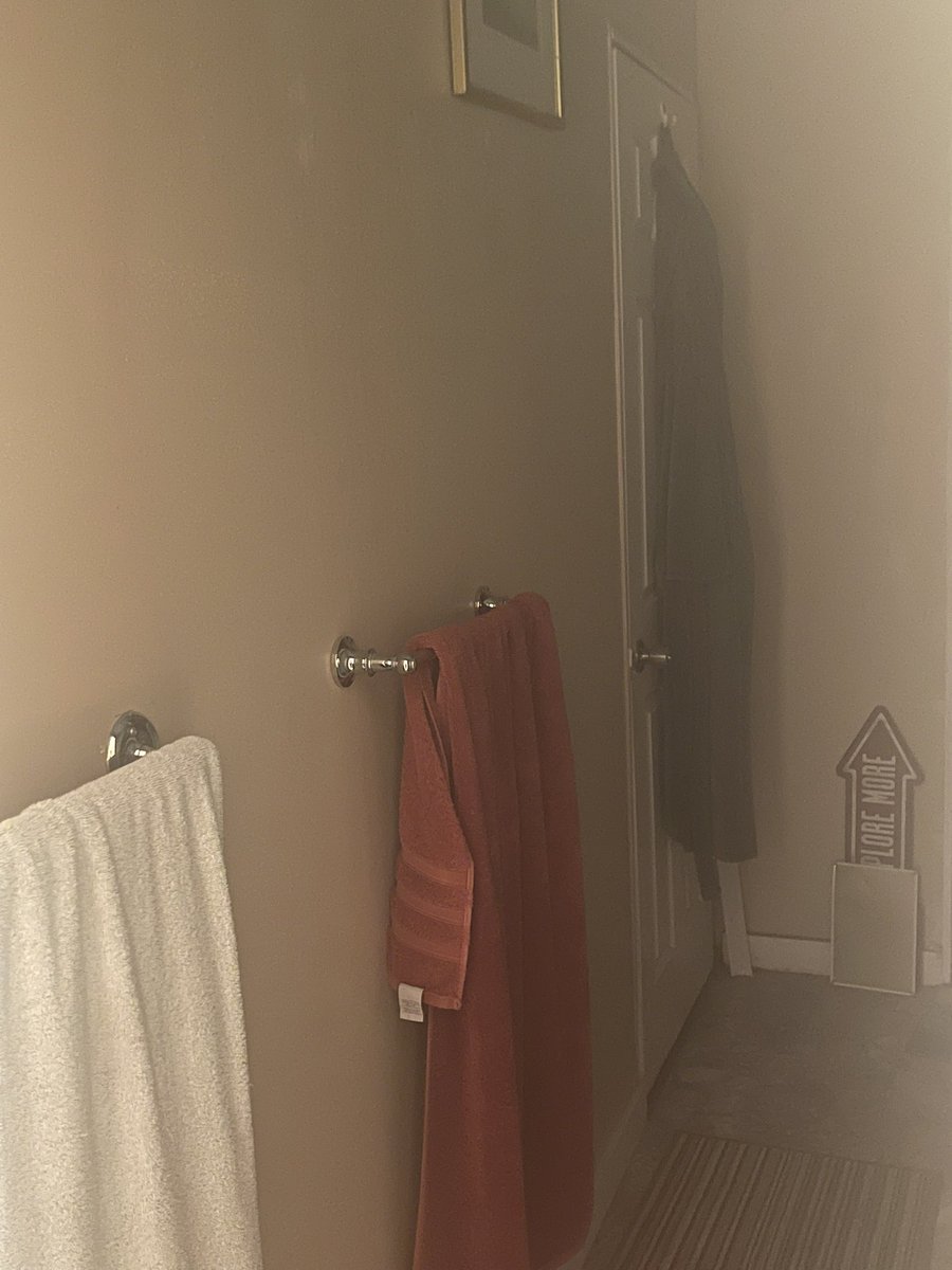 goatedjayusa's tweet photo. I could hear the sounds of someone mumbling or moaning. We need to leave now https://t.co/oonvNfRmiT