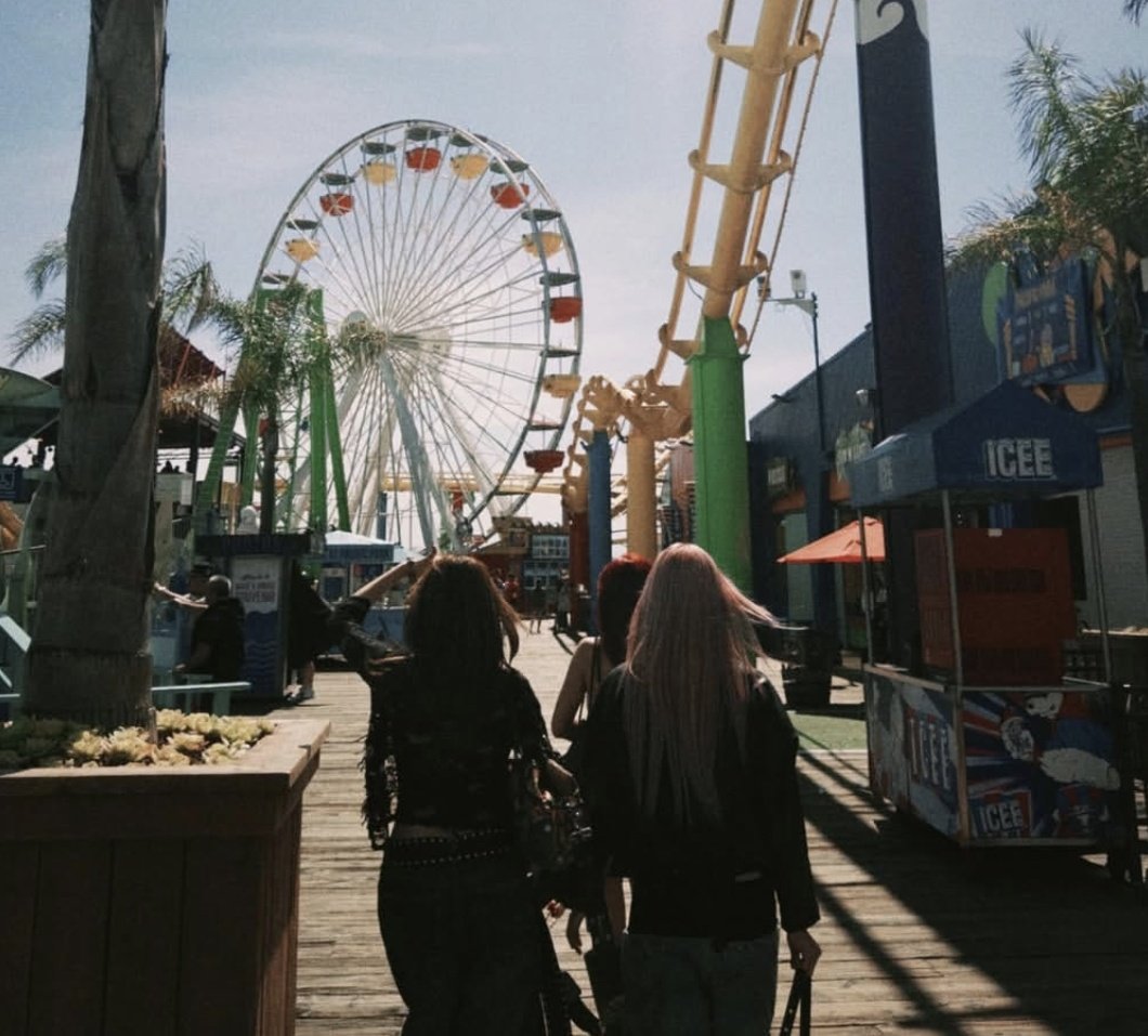 POGANDA DAILY 🌸🎡 tweet media