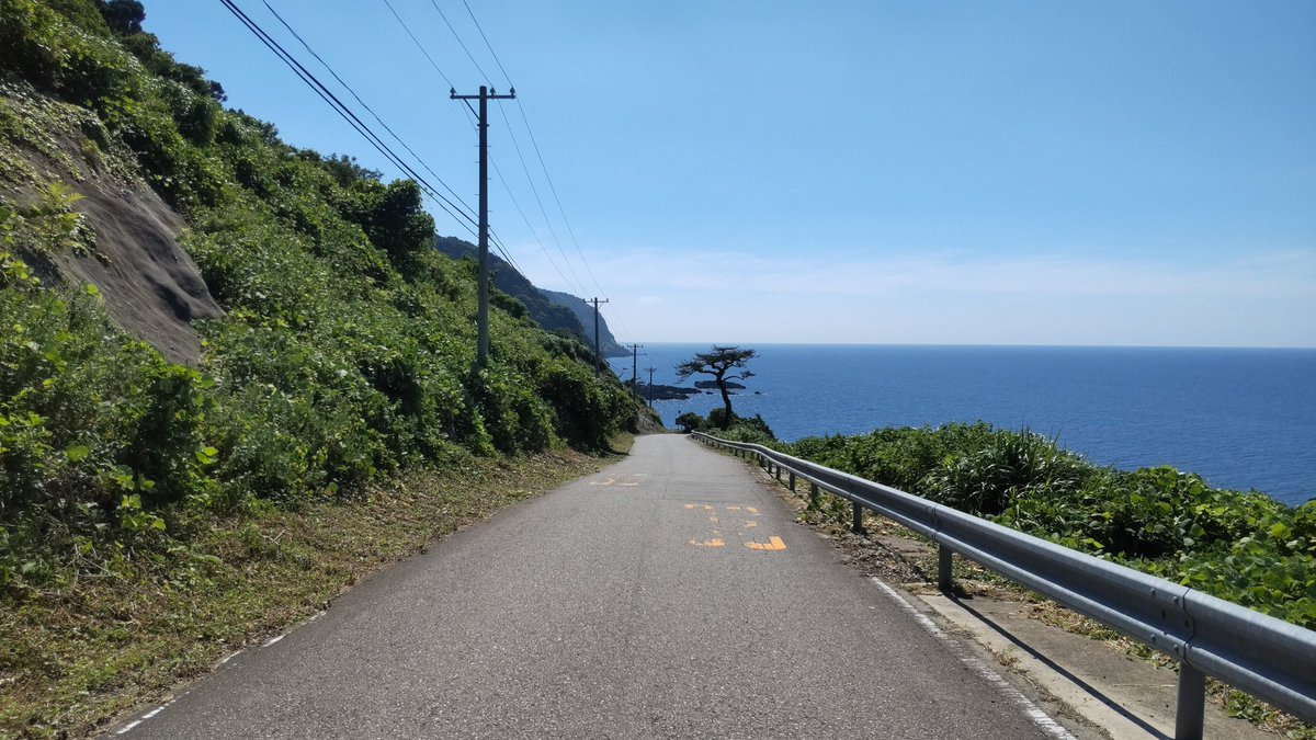 Бедный взрослый ребенок tweet media