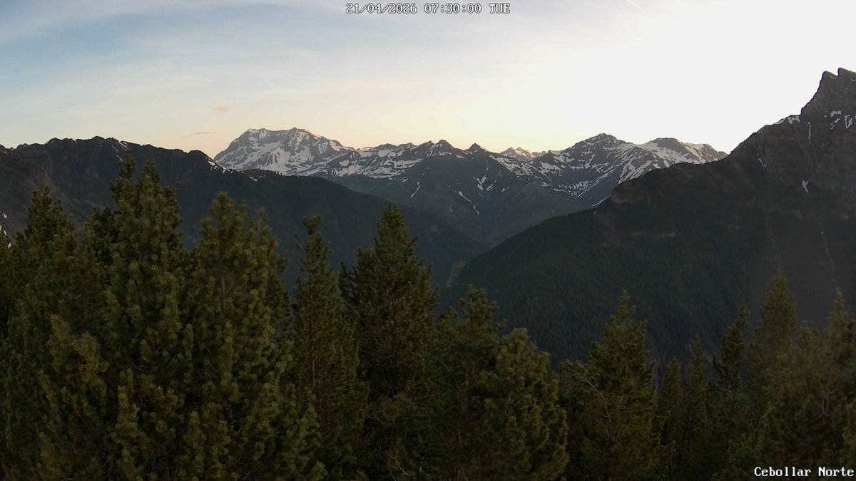 meteobenas's tweet photo. Amanece el día 21 de abril de 2026.
Mínima y actual de 7,7ºC en #Benasque. Mínima de 4,8ºC en el #Cogulla.
Buenos días. https://t.co/IAuORDSOo2