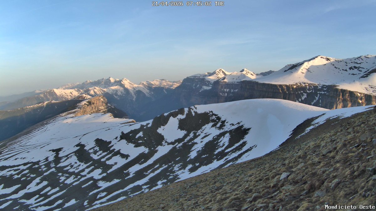 meteobenas's tweet photo. Amanece el día 21 de abril de 2026.
Mínima y actual de 7,7ºC en #Benasque. Mínima de 4,8ºC en el #Cogulla.
Buenos días. https://t.co/IAuORDSOo2