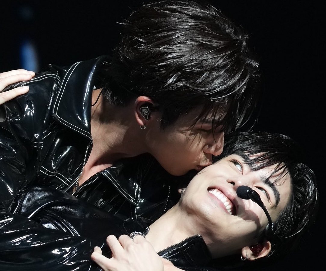 Ns🔥🎸🕶️ V.2 tweet media