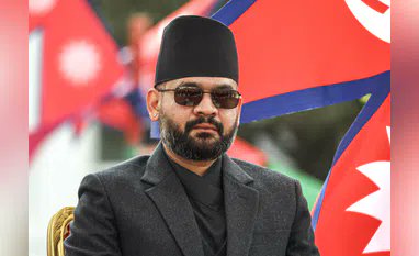 MadhuriDaksha's tweet image. #BreakingNews : Nepal Government will pay employees twice a month. Existing monthly salaries will be split into 2 halves.

#NepalGovernment #Nepal #Employees #BalenShah