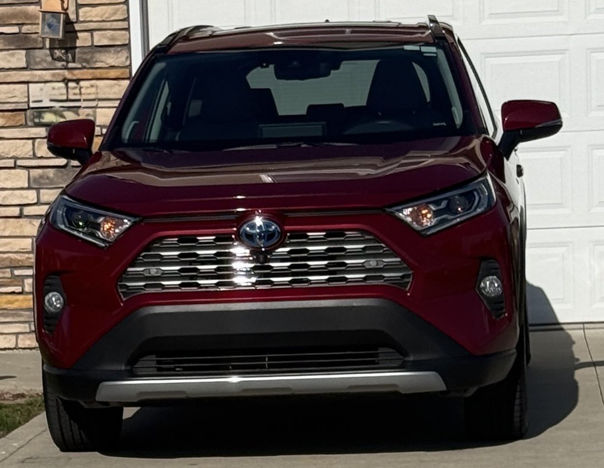 CHDAngelMom's tweet photo. Sorry, but thanks to my great friend @k_guarez & her eagle eye…. I had to take down my other post & edit the photos (don’t want private info getting out there by mistake) 😉 #GoodLookingOut
Loving my new ride. 2020 Toyota Hybrid RAV4 LE - Looking forward to testing its distance out on the trip.… I think I might be able to make it to Sterling, CO. w/o filling up!!
It’s an adjustment using the Digital Rearview Camera - Marc described it perfectly “it’s like looking at computer monitor” 🤣
It has seat cooling / warming, auto cruise control that will slow down behind other cars & resume once the traffic has cleared.
Big charges in features on these new cars! Esp. When the only feature(s) my Malibu had were cruise control & power windows + locks 🤣🤣🤣 #Upgrade #ToyotaRAV4 @toyotadm #OnPatrolLive #OPLive #OPL #OPNation #MyNewRide