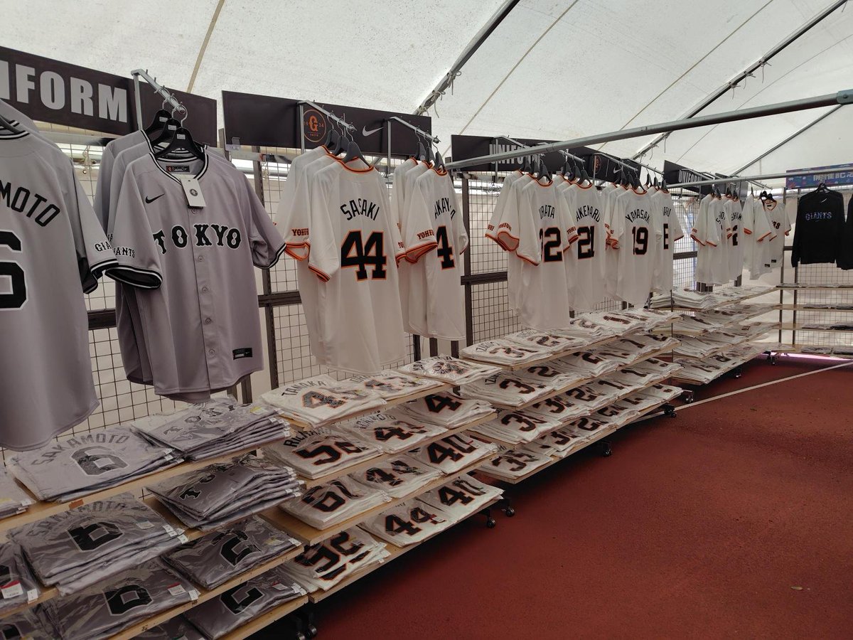 🌹GIANTS STORE BALLPARK MAEBASHI🌹 プレオープン🎉 ＼ 敷島公園補助