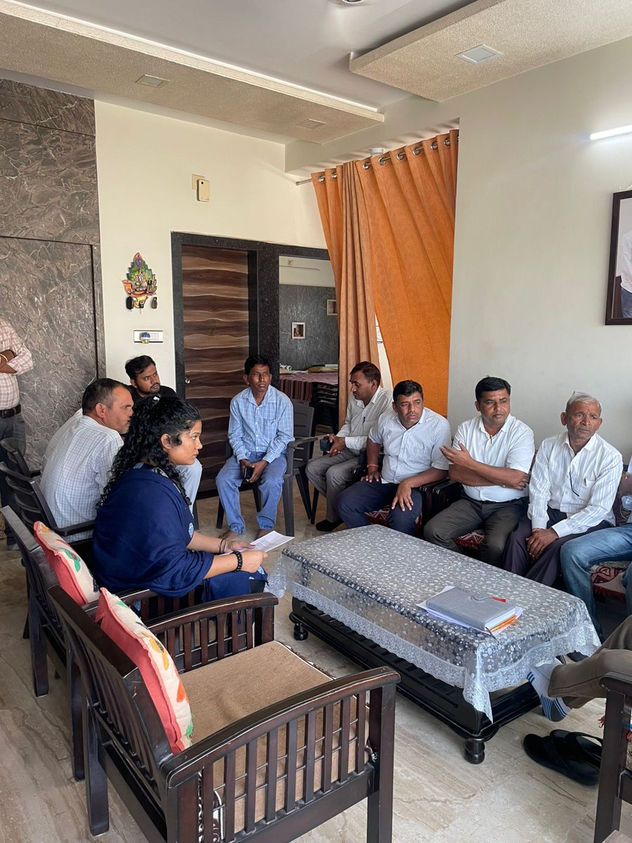 RawatML7's tweet image. 📍उदयपुर 

आज उदयपुर आवास पर जनसुनवाई।

“जनता की सेवा ही हमारा सर्वोच्च कर्तव्य है” — इसी संकल्प के साथ निरंतर कार्यरत। 

#loksabhaconstituency #Udaipur #JanSunwai