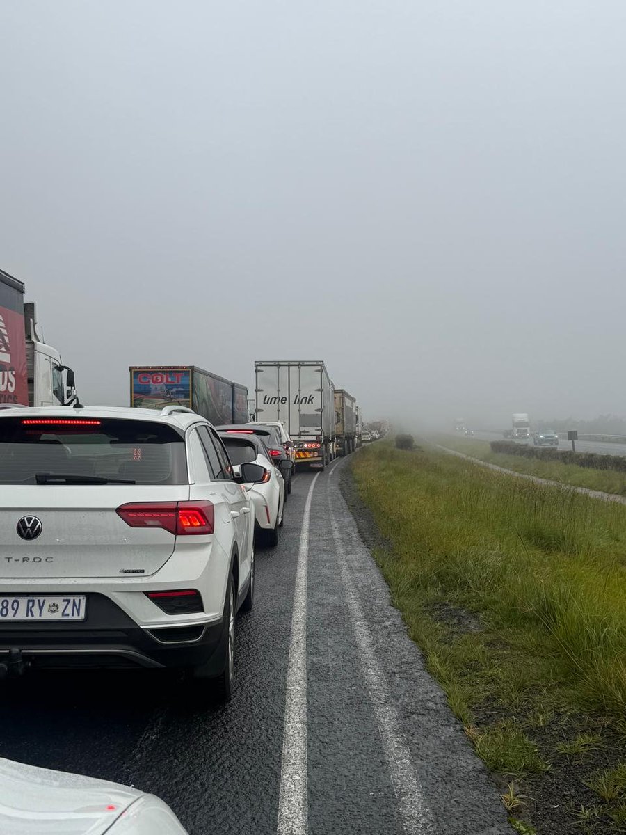 TrafficSA's tweet image. KZN - N3 North: #CRASH DELAYS   Mooi River ==&amp;gt; Estcourt
