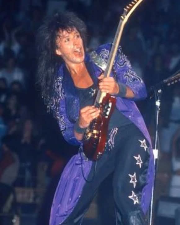 gabrymary2006's tweet image. Happy SamboraTuesday 🥰☕

#richiesambora #richiesamborafan #guitar #guitarist #bonjovi