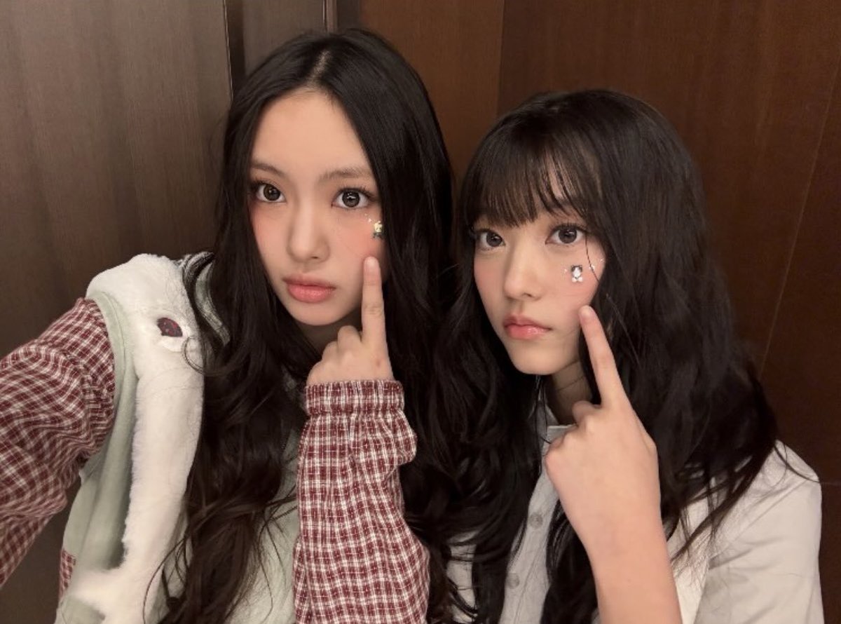 luvhxrn's tweet photo. #내혬박수를믿어_우리혜인이생일
#SUPERCUTE_HYEIN_HBD
#AlwaysWithHyein18th

우리 막내 혜인아 생일 축하해요 💜💜 https://t.co/DAXeUQ8stO