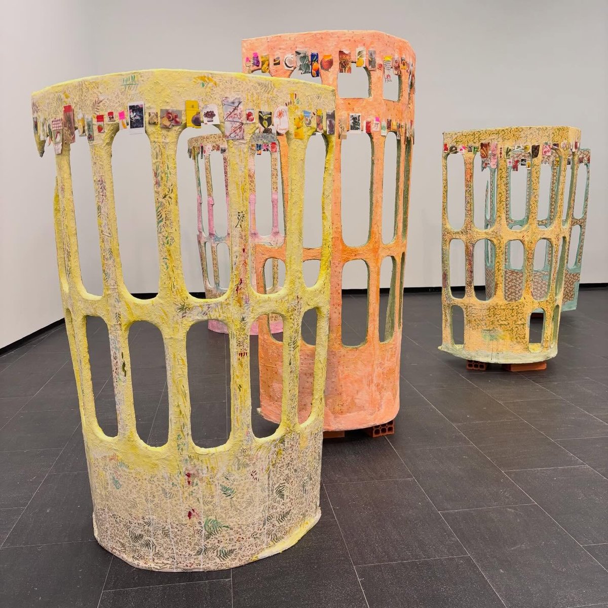 lucasfh1976's tweet image. #anewdayhascome #comienzaunnuevodía Arquitectura menor, #EsterPartegas @CA2M_Madrid #arte #art