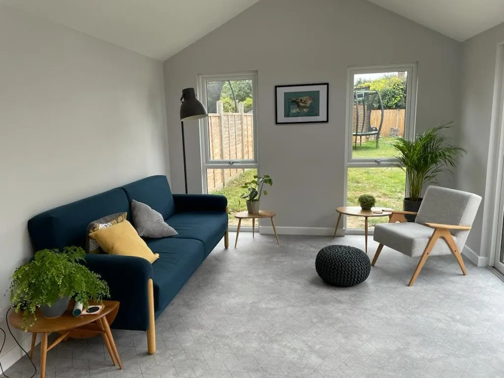 FeelWarmGlazing's tweet image. Want to bring more natural light into your home? A conservatory or orangery from Feel Warm is the perfect solution! With energy-efficient materials and expert installation, you can enjoy the beauty of the outdoors from the comfort of your own home. #natural light #homeimprovement