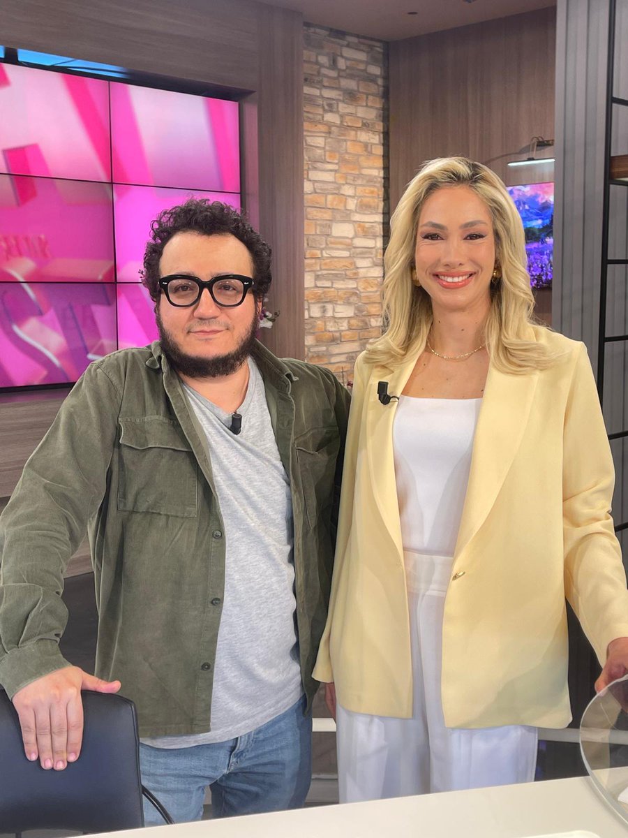 beyaztv's tweet photo. Sağlıklı yaşam, güncel tedaviler ve bilimsel gerçekler... Hepsi bu programda!
Prof. Dr. Oytun Erbaş sağlığınıza dair çok özel bilgiler ve önerilerle şimdi Hayatta Her Şey Var'da.
#oytunerbas
#sağlık #ilişki #sohbet #astroloji #psikolog https://t.co/uHHHgajrRD