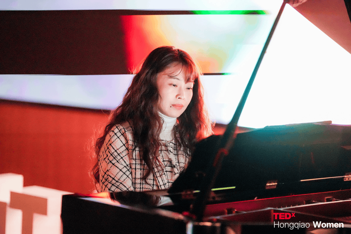 GktsCan44446's tweet image. "What’s your ‘I once thought I couldn’t do it’ win  Pushed past my fear of public speaking → nailed a 10-min TEDx talk last month. Every small step breaks the ‘impossible’ chain. Tag someone who needs this push! #ChallengeAccepted #GrowthMindset"