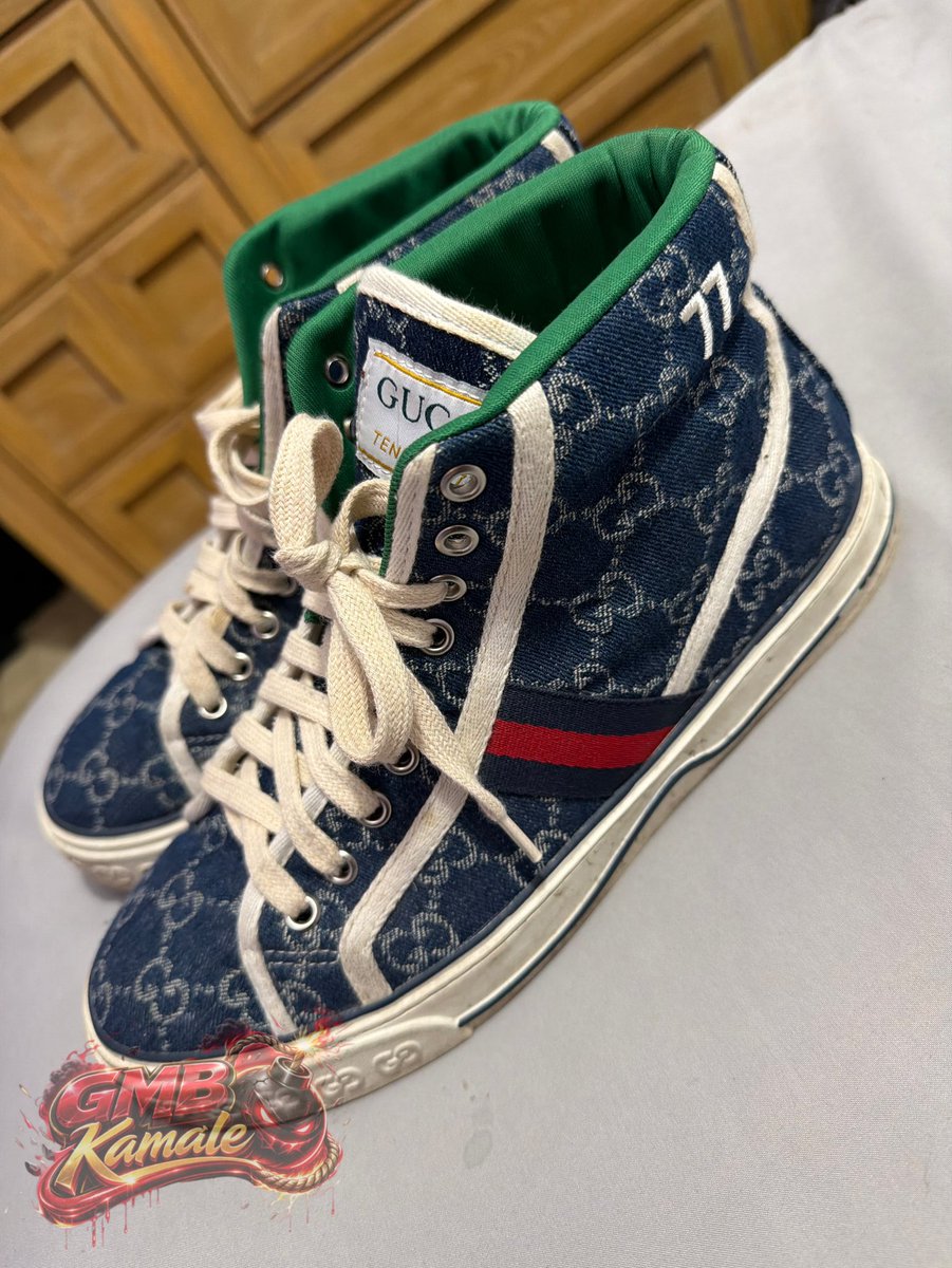 thebombsquadxxx's tweet photo. I rock designer... wbu? @dolcegabbana @BallyShoe @gucci @p_roovclothing #GMBKamale #Chicago #Illinois #Designer #DesignerShoes #Dolce #Bally #Gucci #Proov #Style #Fashion #Clothing https://t.co/dkR1AKa6XA