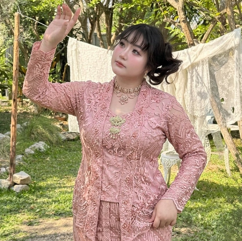 chxeryst's tweet photo. ㅤㅤㅤ

HABIS   GELAP   TERBITLAH   TERANG!   may   the   spirit    of   Raden   Ajeng   Kartini    always   live   within   us   as   we   pursued   our   dreams.   happy   Kartini   day! 
ㅤㅤㅤ
ㅤ https://t.co/OBqDg8rHq1