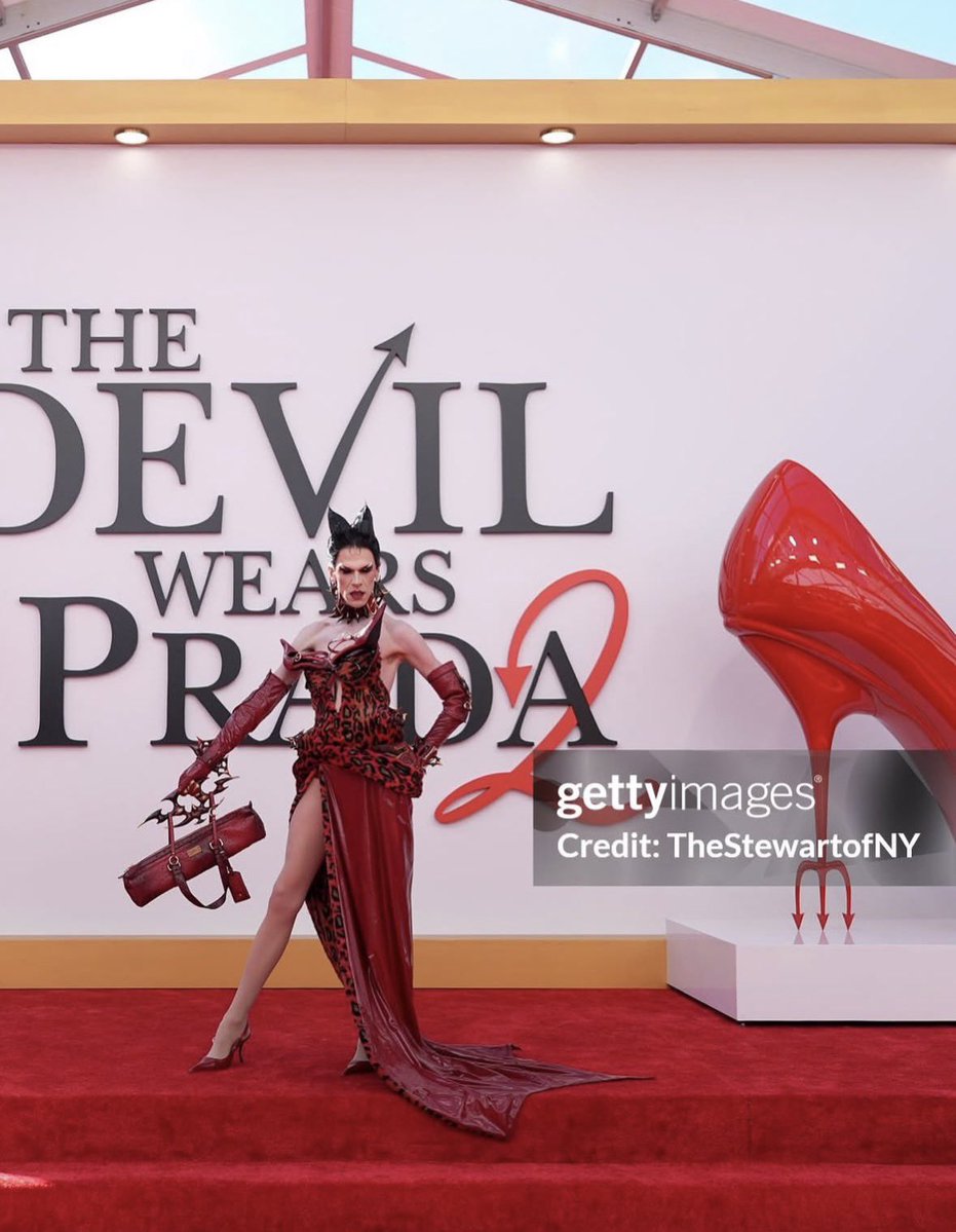 Drag Crave tweet media