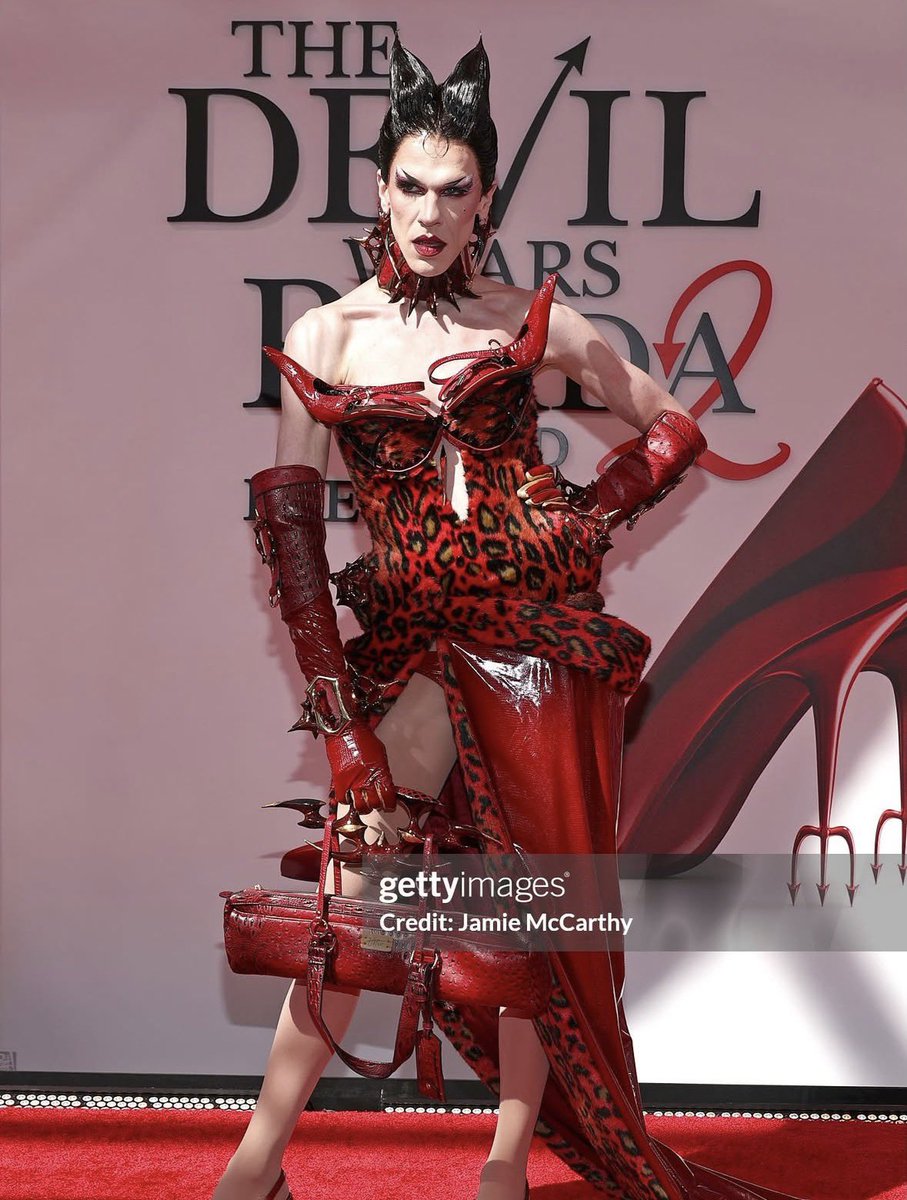 Drag Crave tweet media