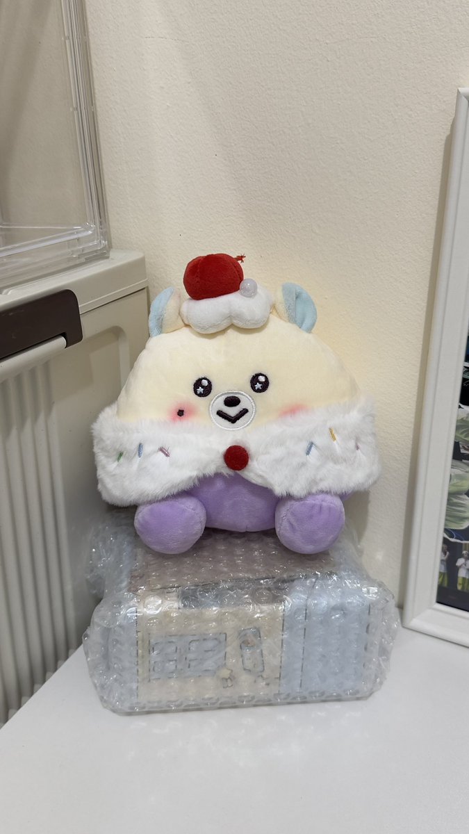 ᴄʜᴇʟ tweet media