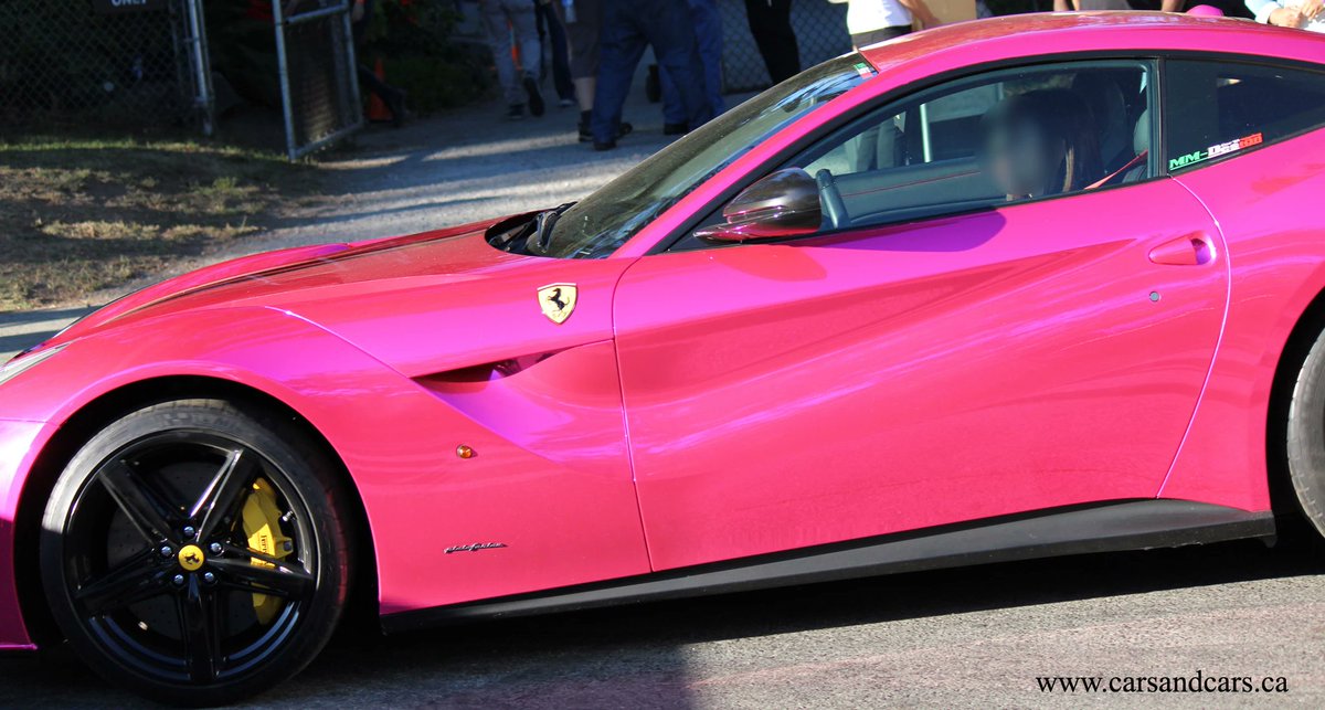 carsandcars_ca's tweet image. Ferrari

 #Ferrari #ItalianCar 
 ferrari.carsblitz.com