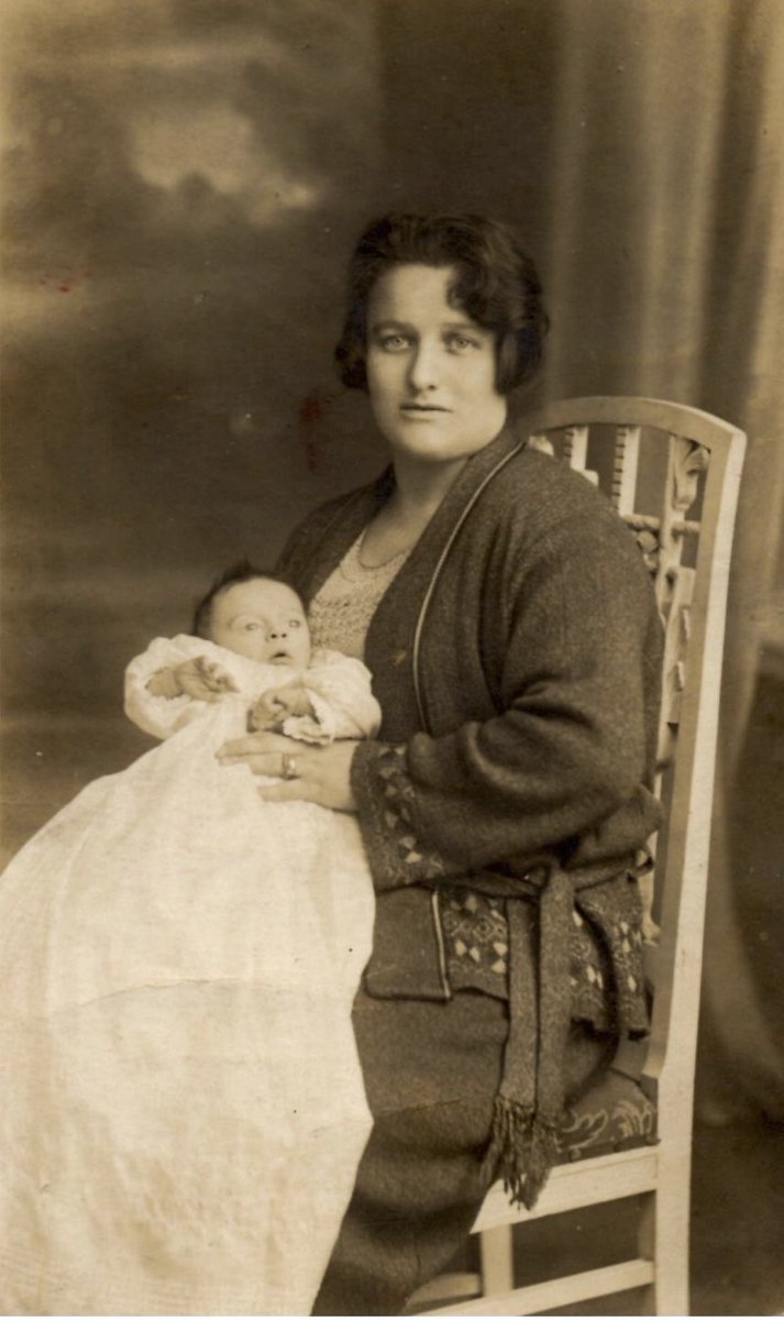 PATRATBB's tweet photo. Remembering my adored Auntie Vi on her centenary. https://t.co/1BHw9tbBAn