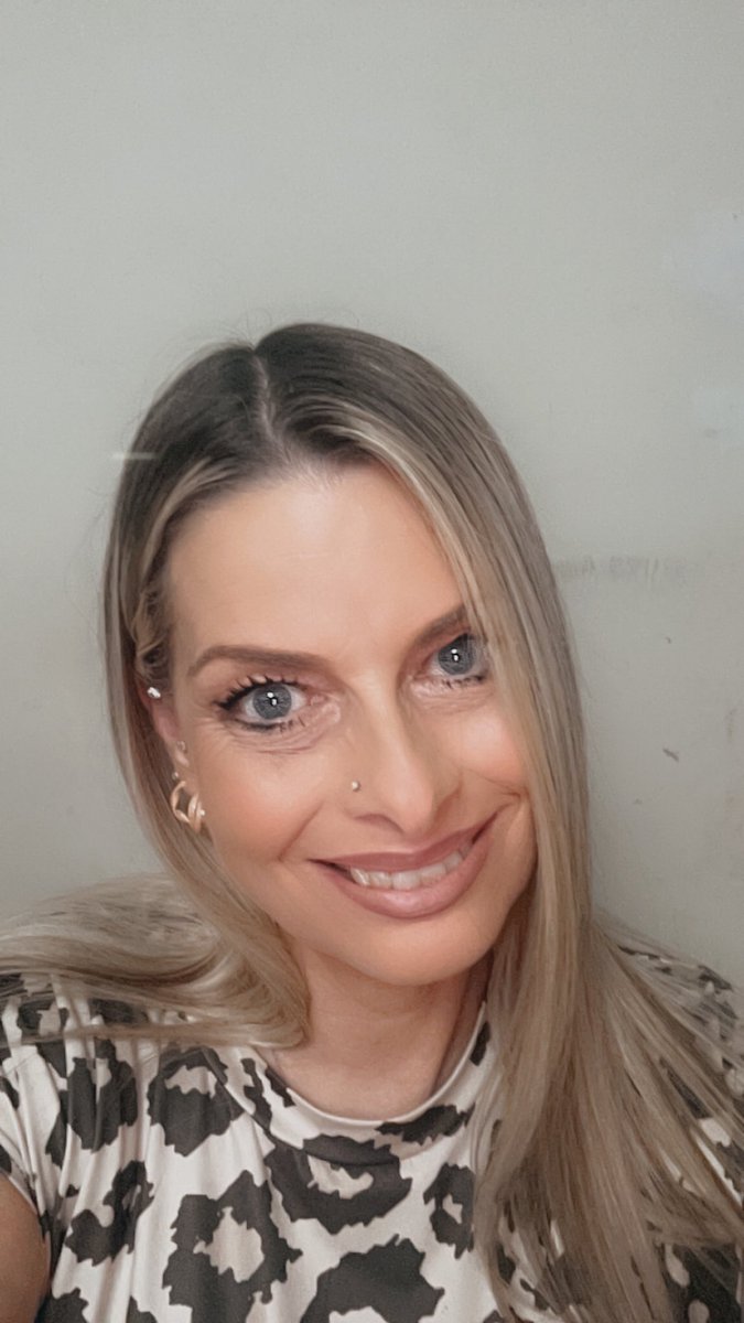 Wendj1972's tweet photo. Good morning, happy Tuesday you beautiful lot, hope your day is the best and full of everything that makes you happy.   The simplest positive action is a smile 🥰❤️🥰 https://t.co/F7yF4YIckt