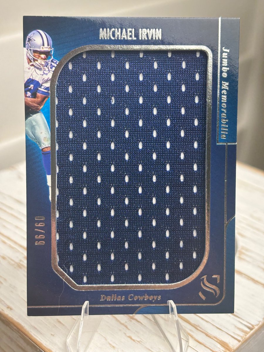Today’s first giveaway: 2025 Panini Silhouette Michael Irvin patch /99
Like✅Follow✅Repost✅