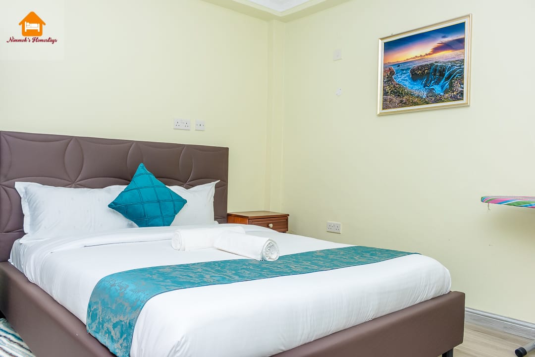 NimmohsHomeStay's tweet image. Visiting Nanyuki this week? Don’t forget to pack warm,the weather calls for it.

Good thing we’ve got you covered with extra duvets for that added comfort.

Stay warm in our Superior Studio from KES 3,000/night

DM | 📞 0746 236 567

#TipsTuesday #Nanyuki #NimmohsHomestays