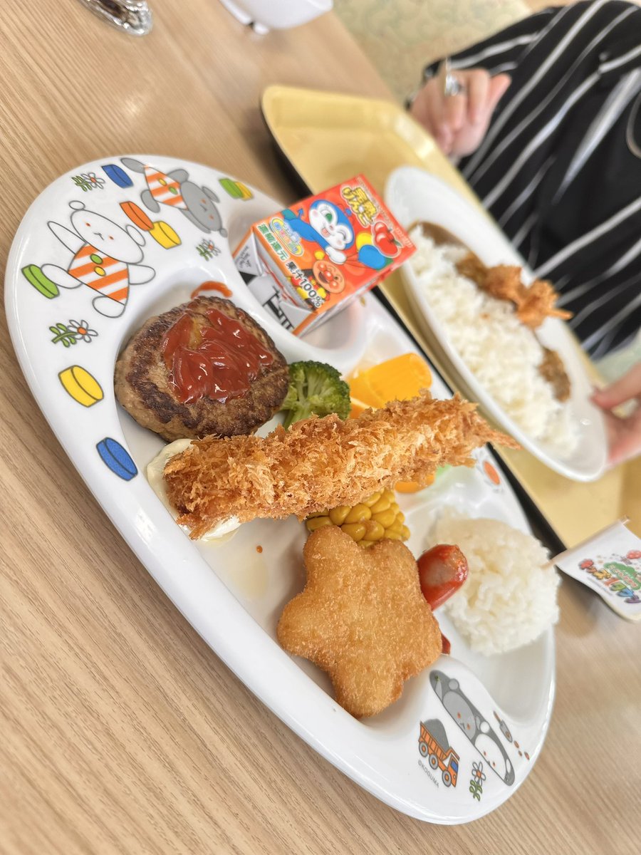 𝒮ℴ𝓅𝒽𝒾𝒶 tweet media