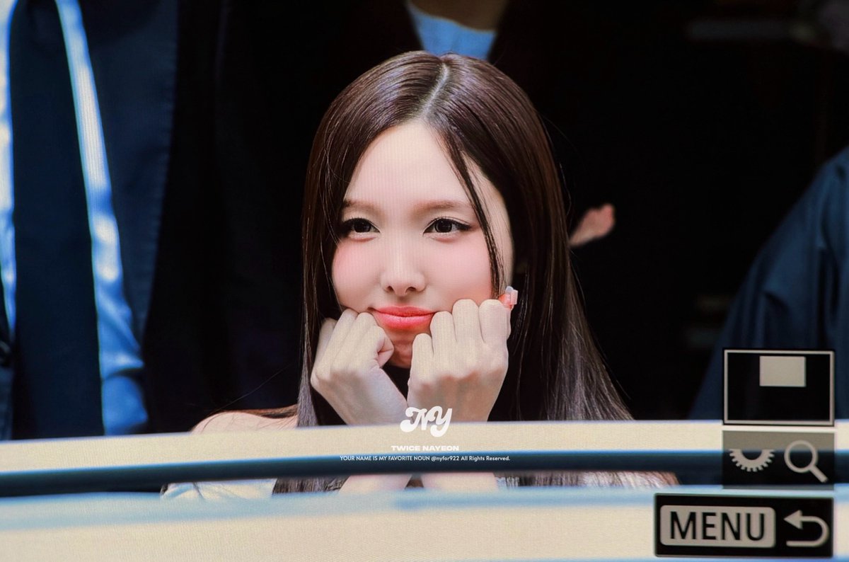 𝐧𝐲 tweet media