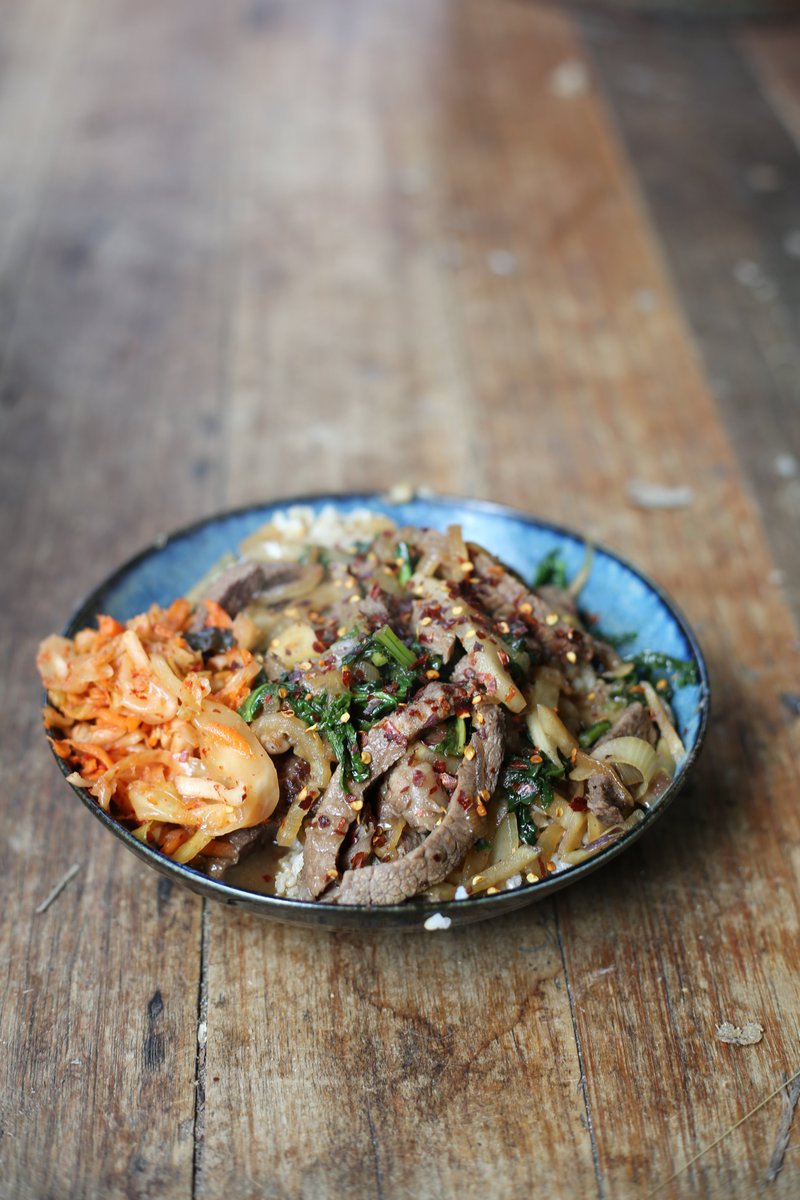 katedownham's tweet photo. Lunch today - round steak stir fry with onions, garlic, turnip, and kale, served up with homemade kimchi and rice. https://t.co/FNTRYgs13o