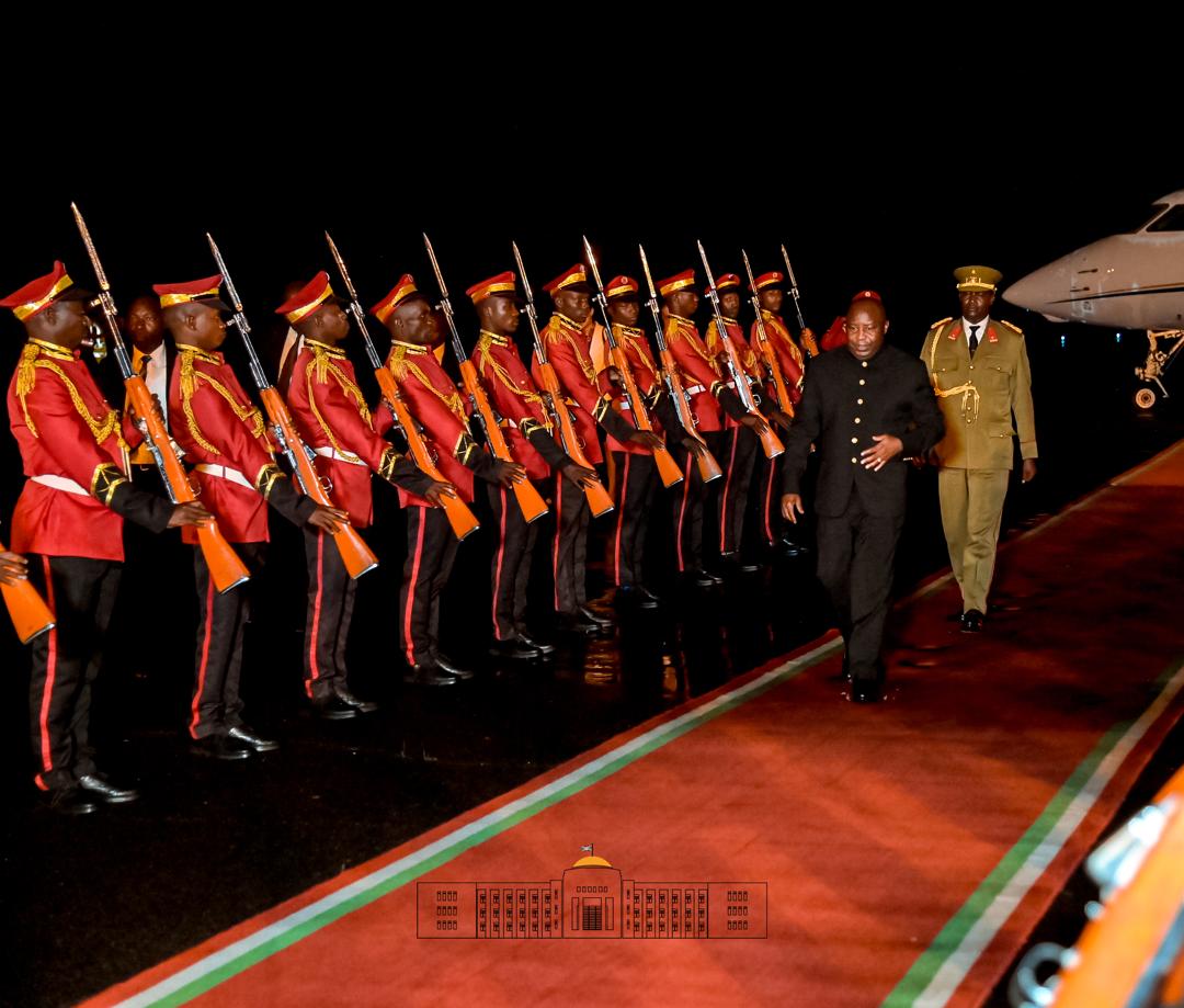 SE <a href="/GeneralNeva/">SE Evariste Ndayishimiye</a> a regagné le pays ce 21/4, au terme d’une mission l’ayant conduit successivement au Congo pour l’investiture de son Homologue, en Turquie pour le Forum diplomatique d’Antalya, puis au Burkina Faso pour une visite d’amitié et de travail de Président de l'UA.