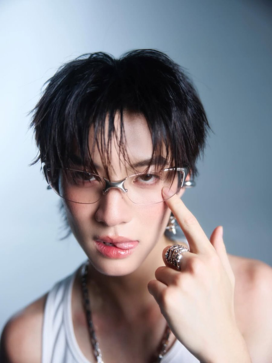 𝐀𝐬𝐭𝐨𝐧 🍃🐣 tweet media