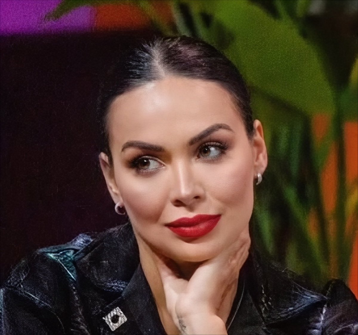 Laura G era la más alta en TODAS las encuestas.

Reitero, ya no vean esa mierda.