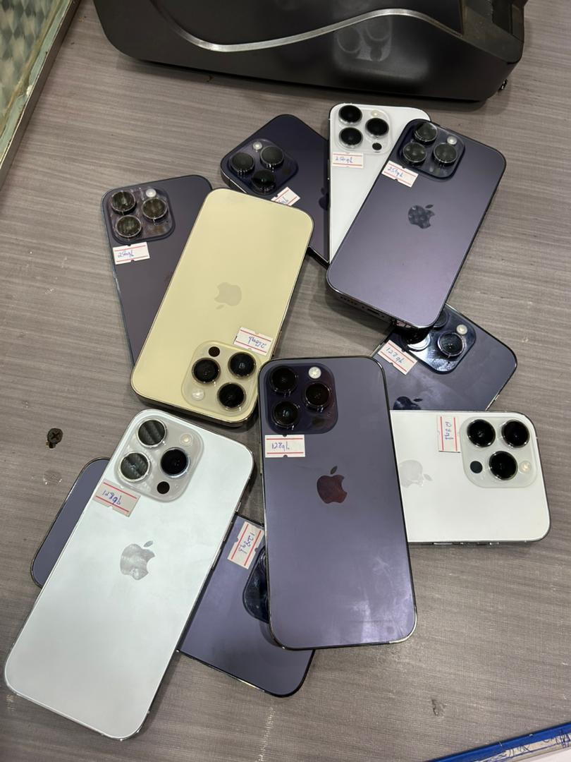 ManJjPro1's tweet photo. Which phone do you use  X needs a better phone https://t.co/kolcUiy592