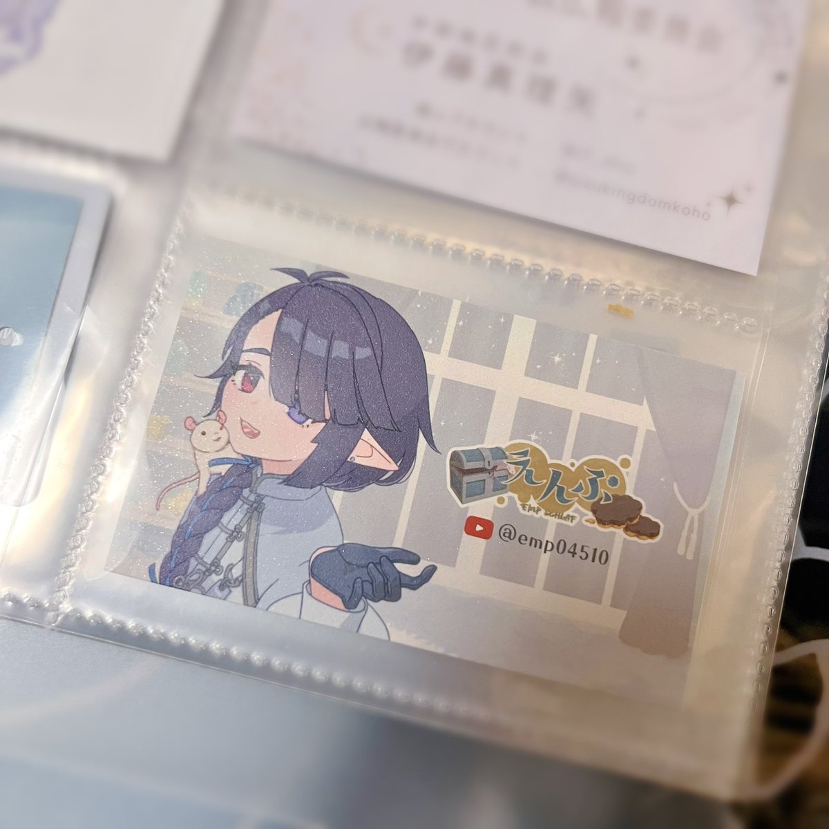 #えんぽすと

まって！
ファイルに入らないから袋から出したらめっちゃいい匂いしました！！！！！！